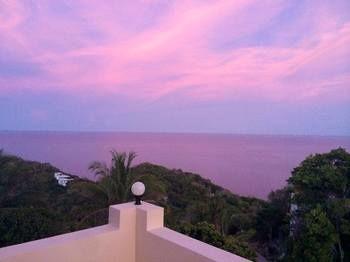 Pop Villas, Luxury Boutique Pool Hotel