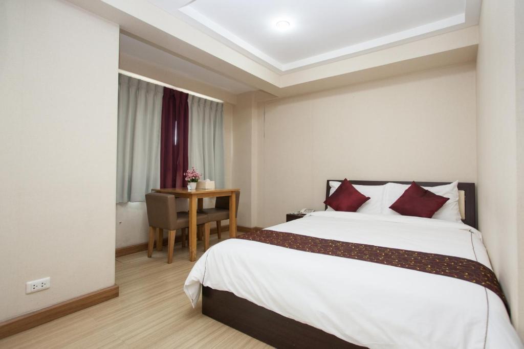 Alisha Hotel