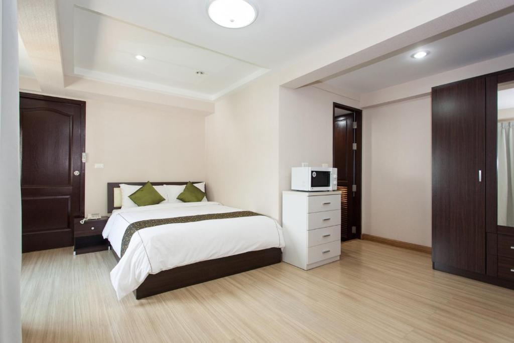 Alisha Hotel