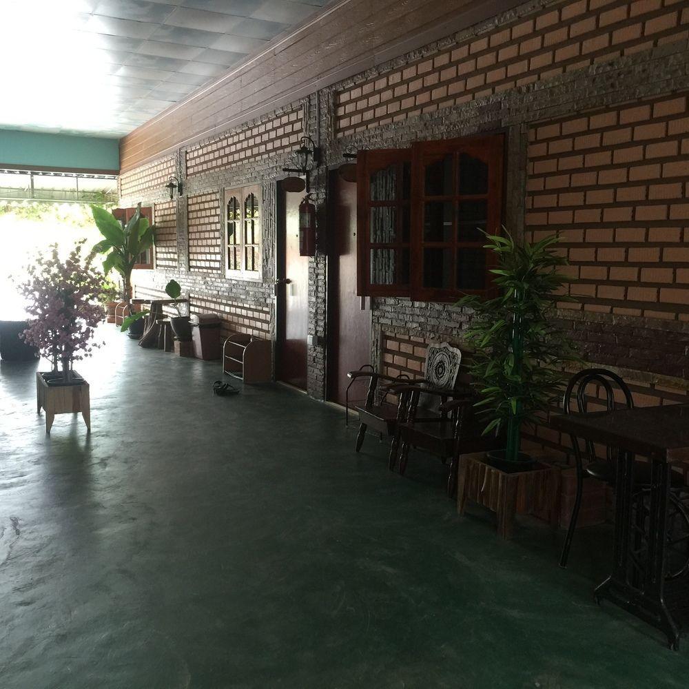 Resort Phumthadarommanee 2*
