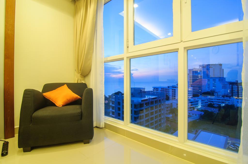 Sea View Luxury Apartment Pattaya