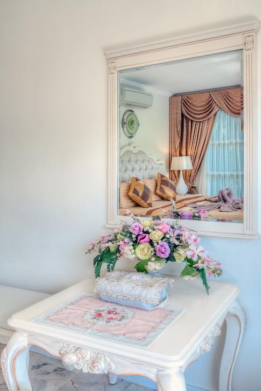 Dolce Vita Villa Thalang
