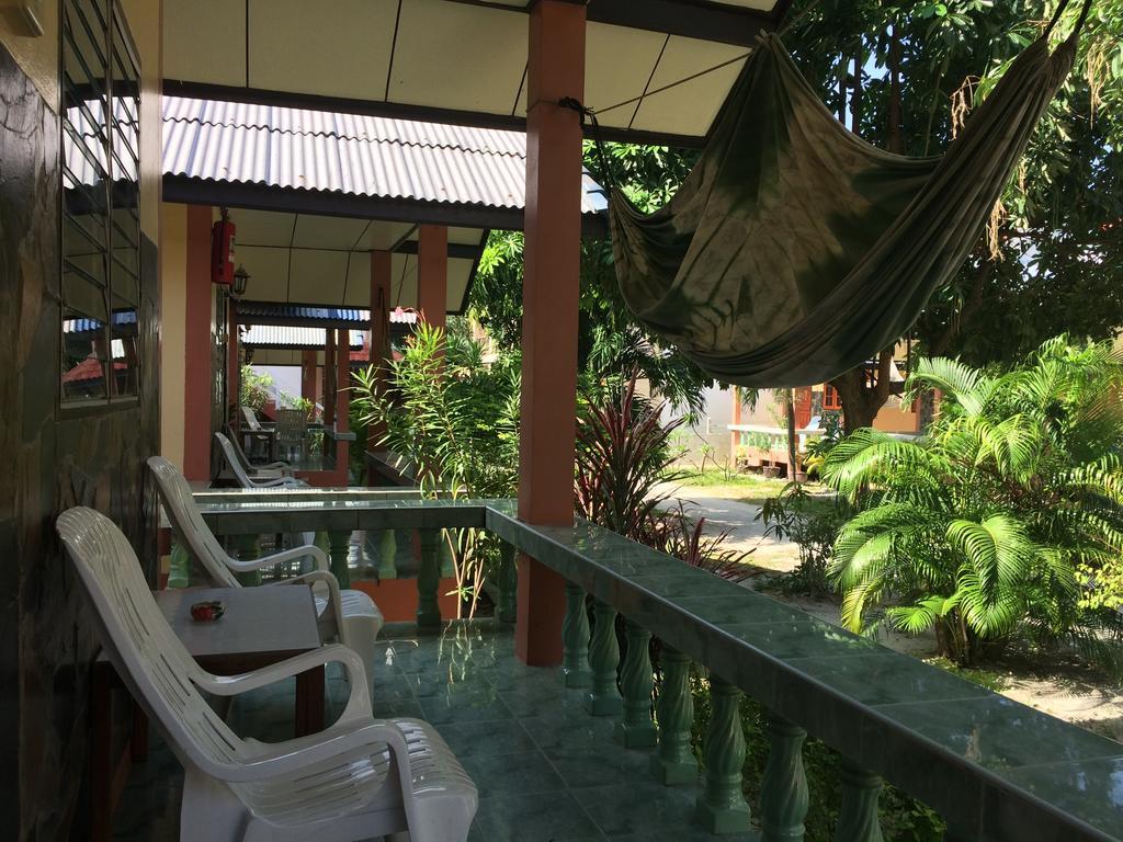 Suksabai Resort *