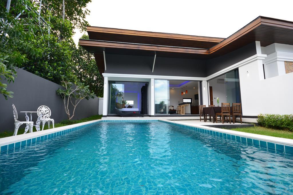 Rocking Chair Pool Chaweng (Koh Samui)