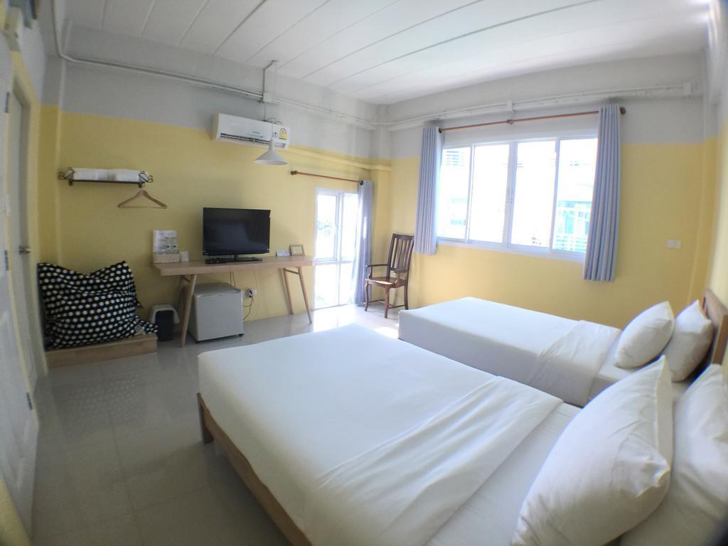Double Ninth Friendly Boutique Chonburi