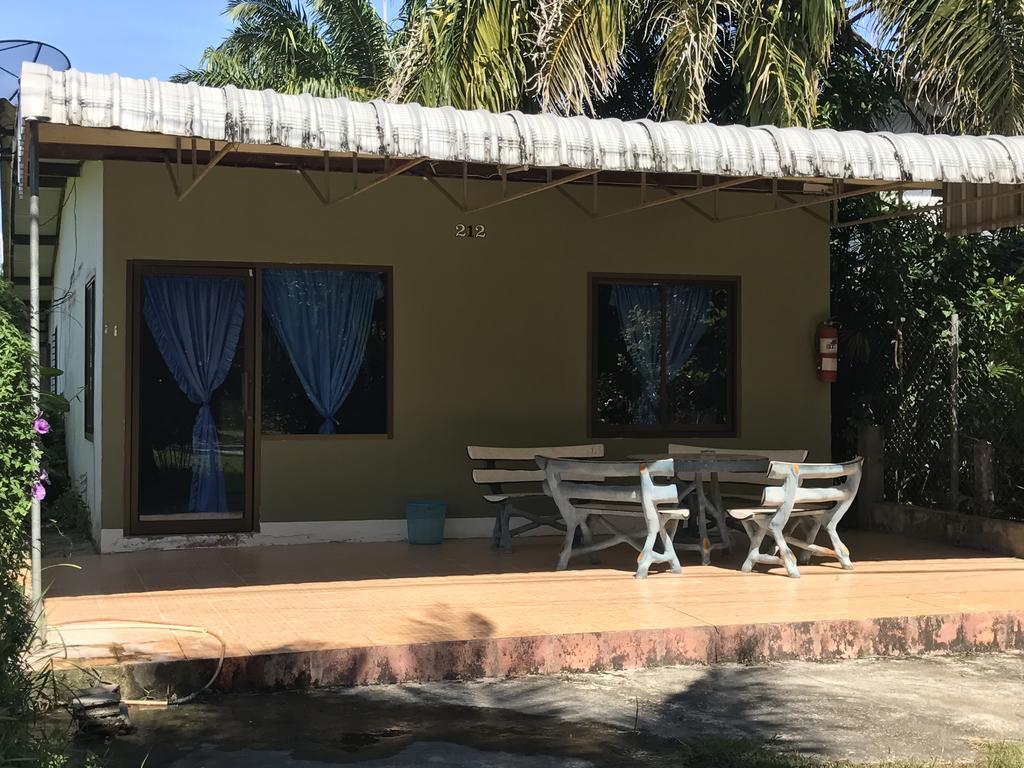 Cashew Nut Bungalows Guest house Ao Nang