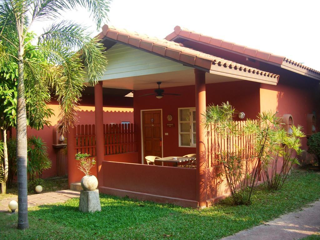 Resort Pictory Garden Sattahip