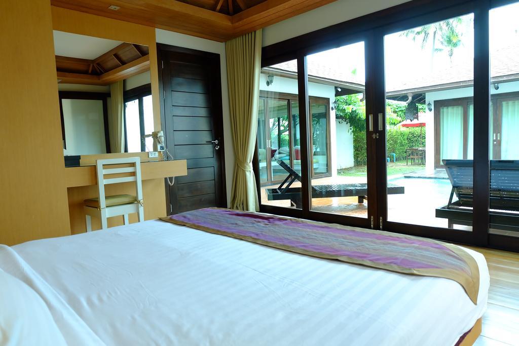 Jean Pool Villa