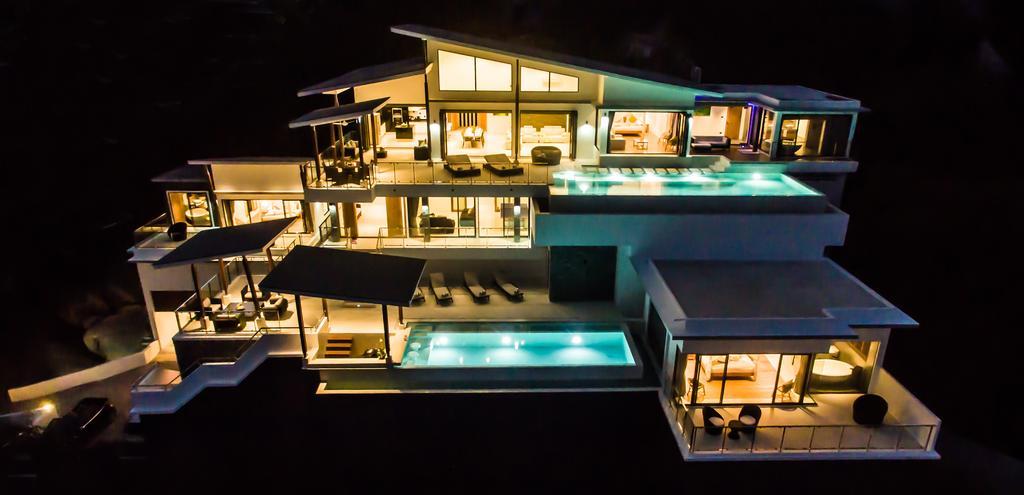 Peak - Award Winning Luxury Two Villa
