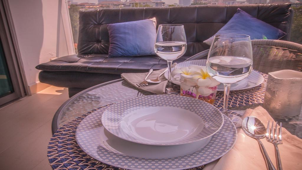 Luxury Seaview The Peak Towers 200m To Apartment