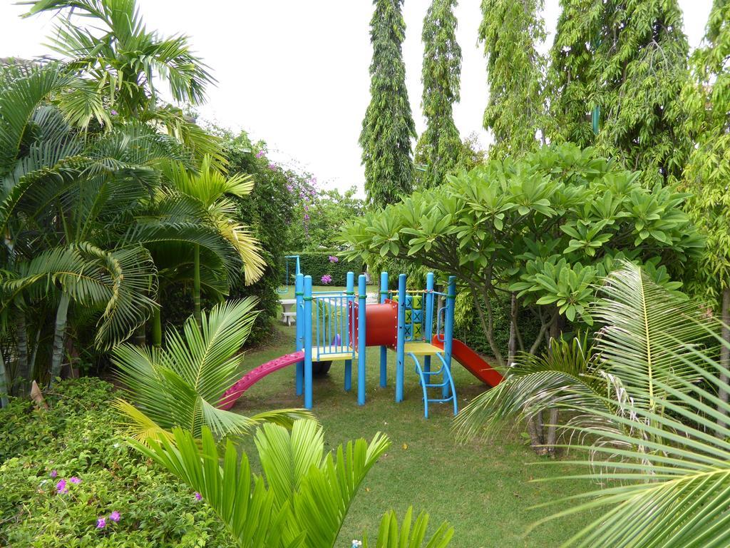 Oasis Garden & Pool At Vip 3*