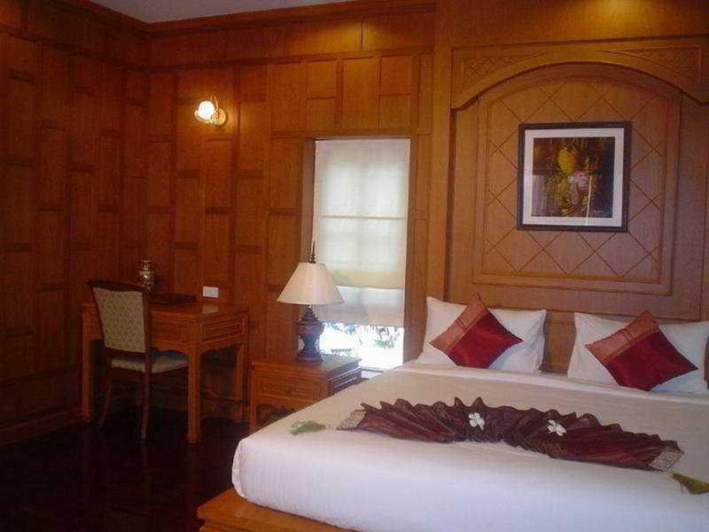 Cha Wan Resort 3*