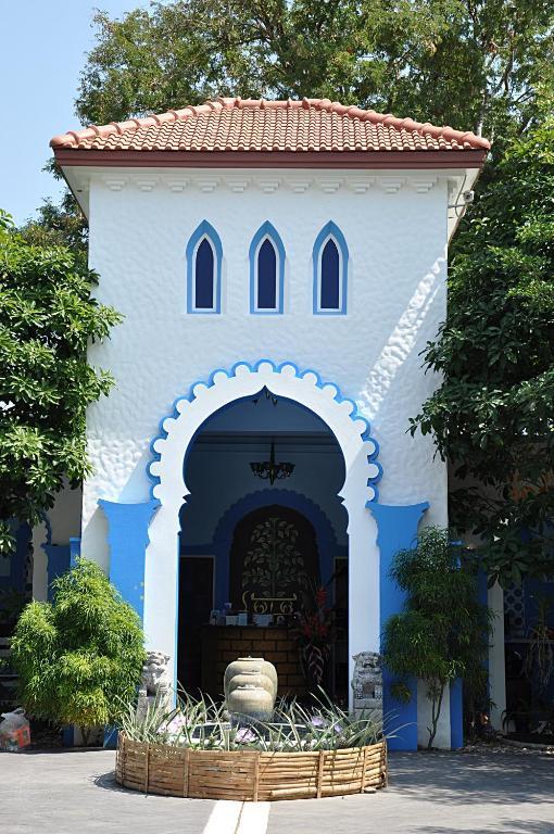Baanmontra -