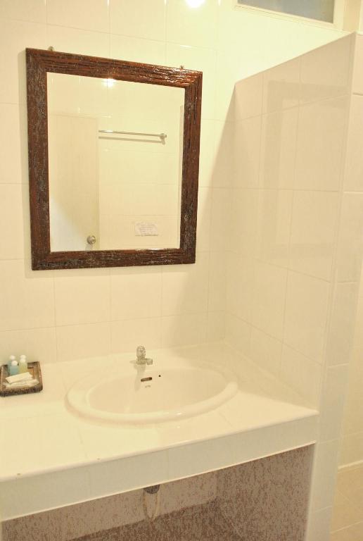 Hotel Lek 2*