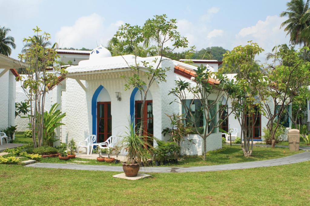 Baanmontra - 4*