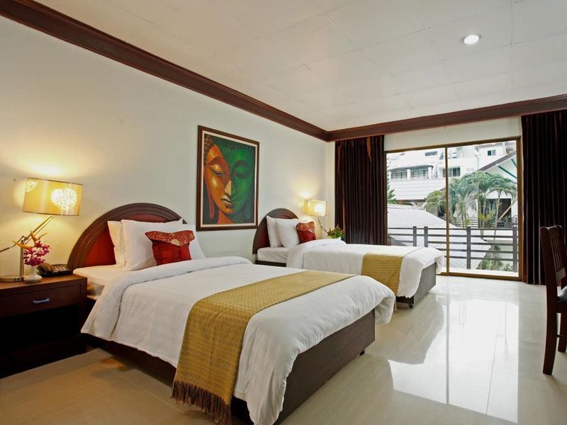 Hotel Bamboo & Patong