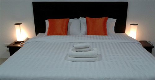 Hotel Oyo 971 Chawlada