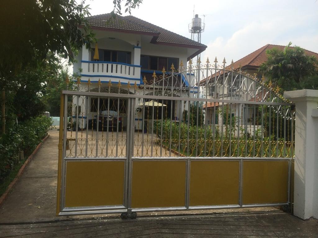Guest house Baan 3*