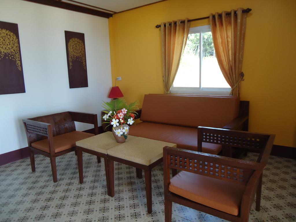 Sea Breeze House, Naiplao