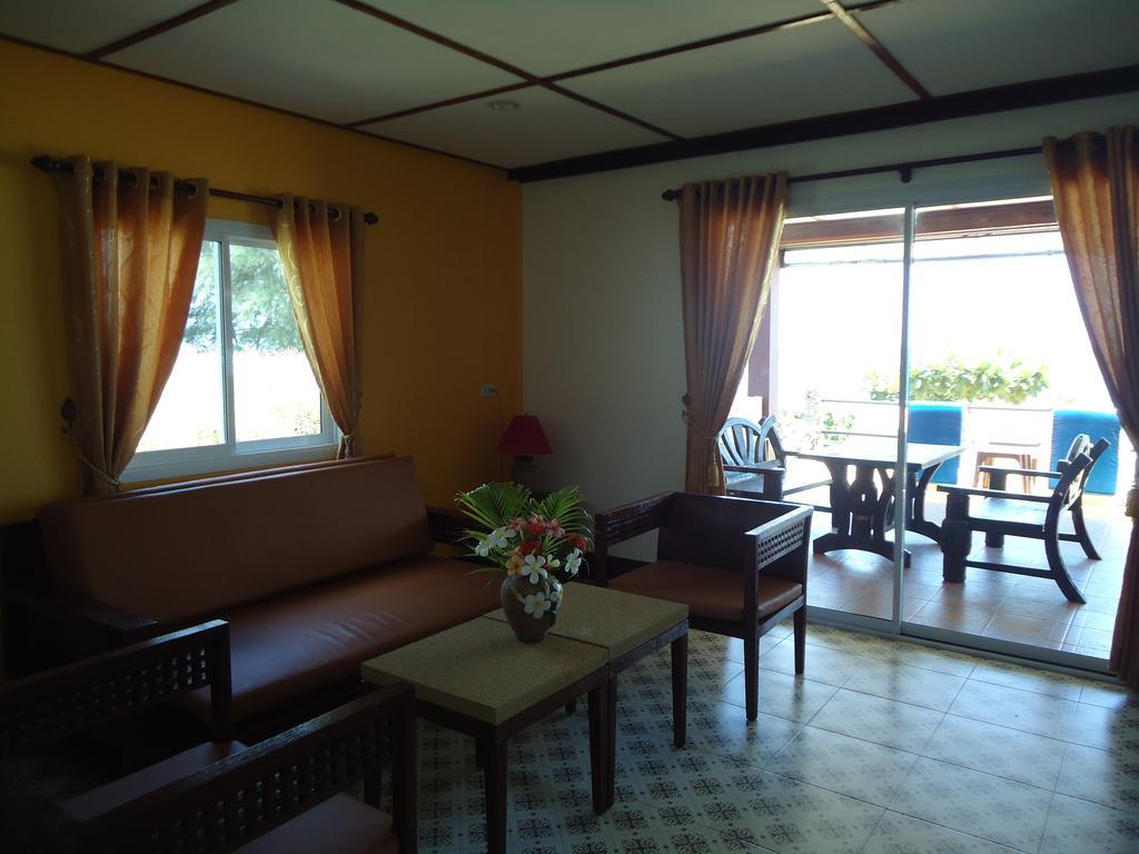 Sea Breeze House, Naiplao Inn