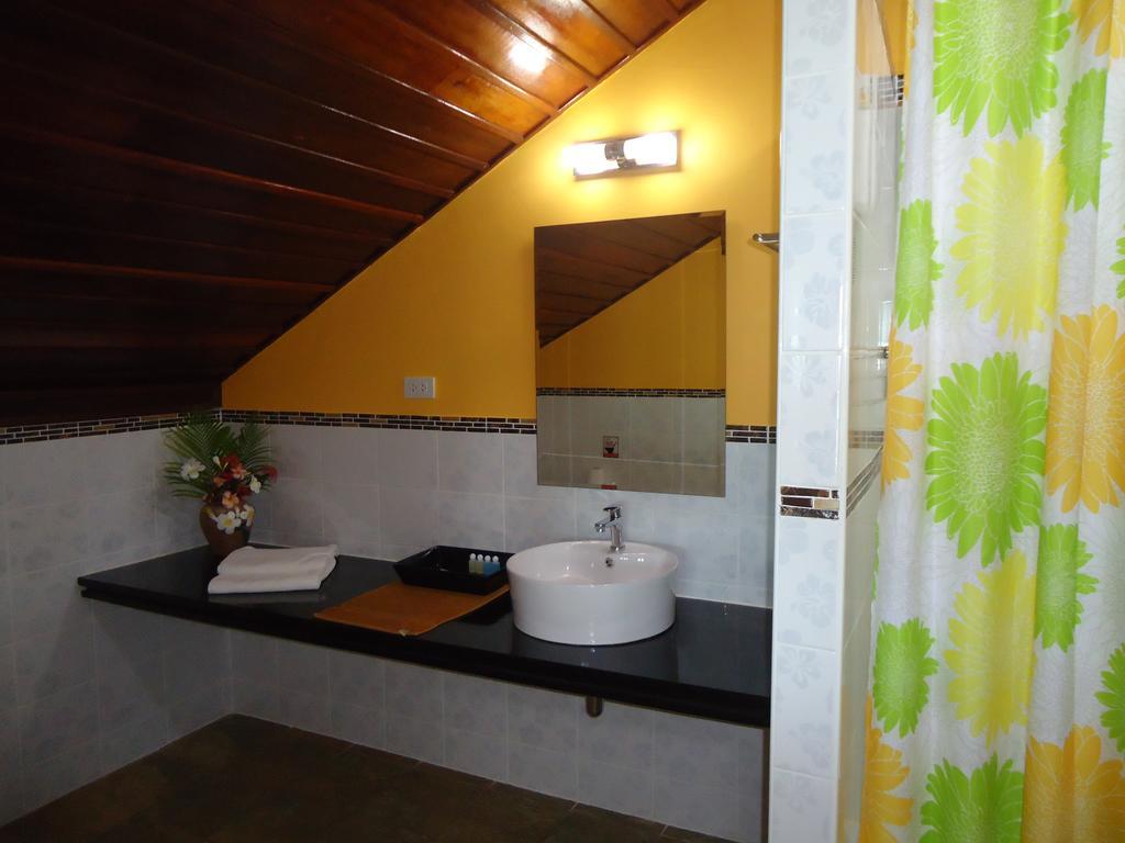 Inn Sea Breeze House, Naiplao Khanom