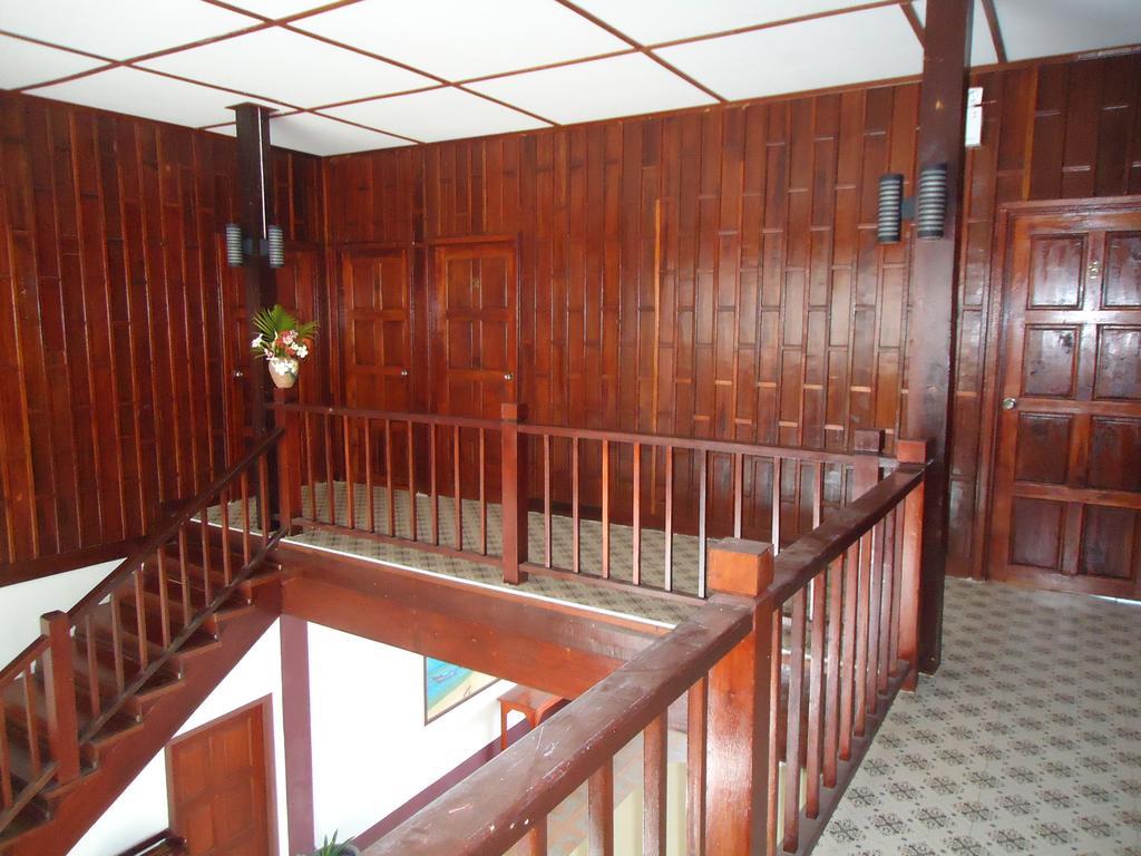 Inn Sea Breeze House, Naiplao 2*