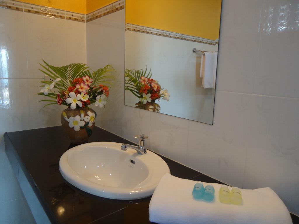 Inn Sea Breeze House, Naiplao 2*