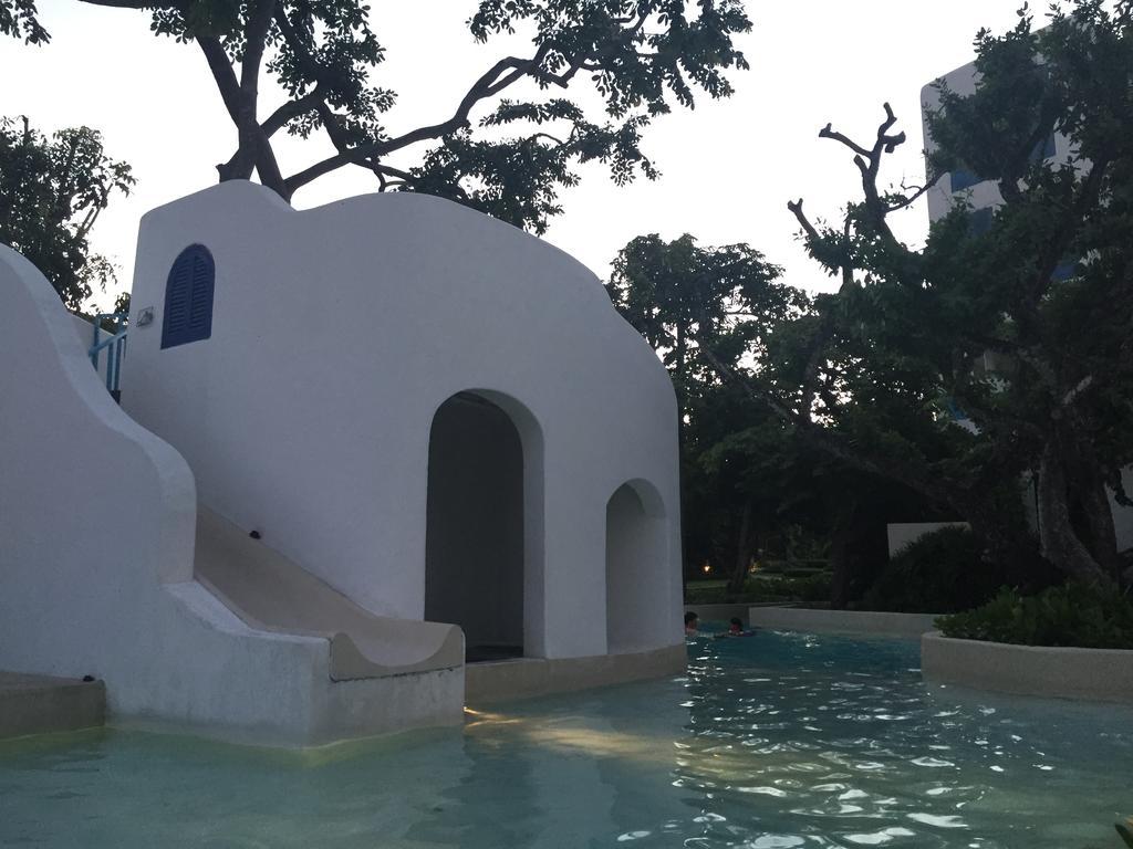 The Chelona Pool Access By Away Apartment *