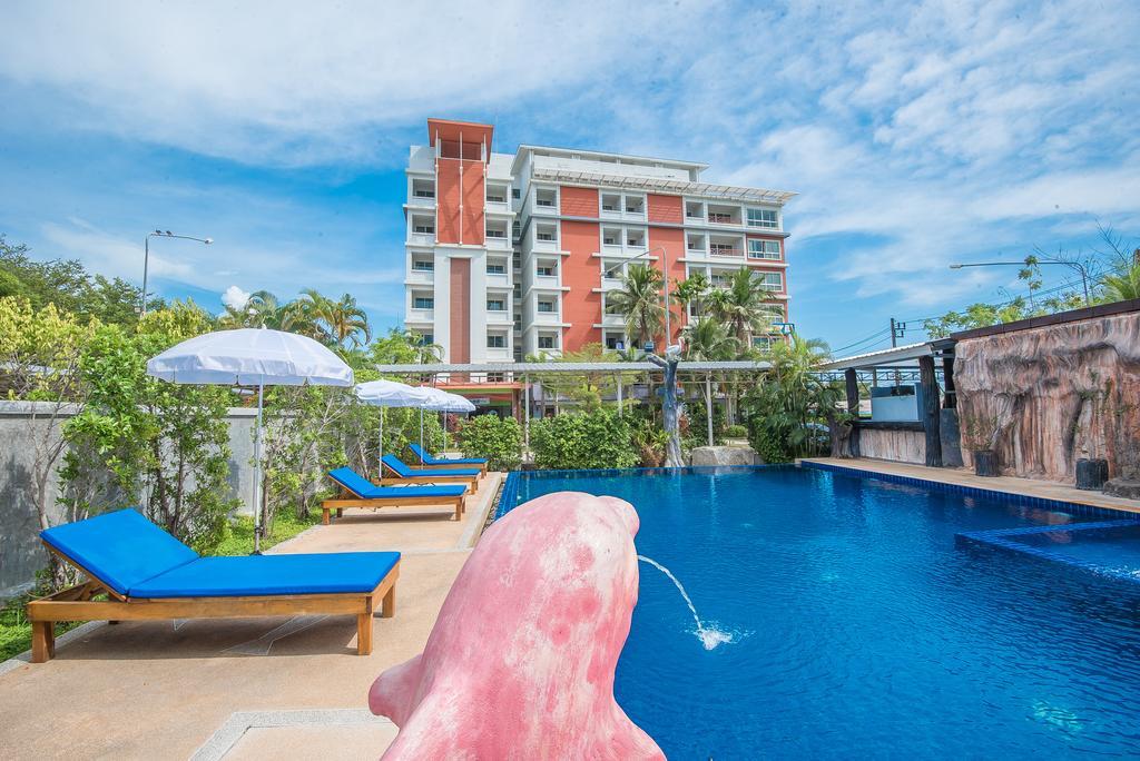 Hotel Santiphap & Ban Bang Khu (Phuket)