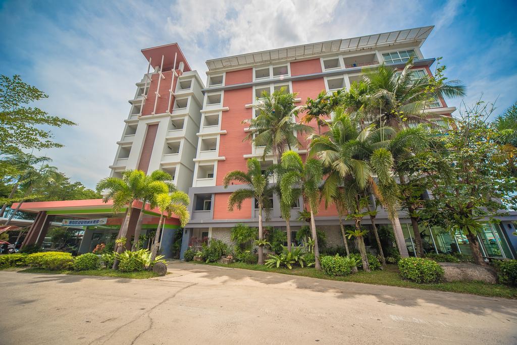 Santiphap & Hotel 4*