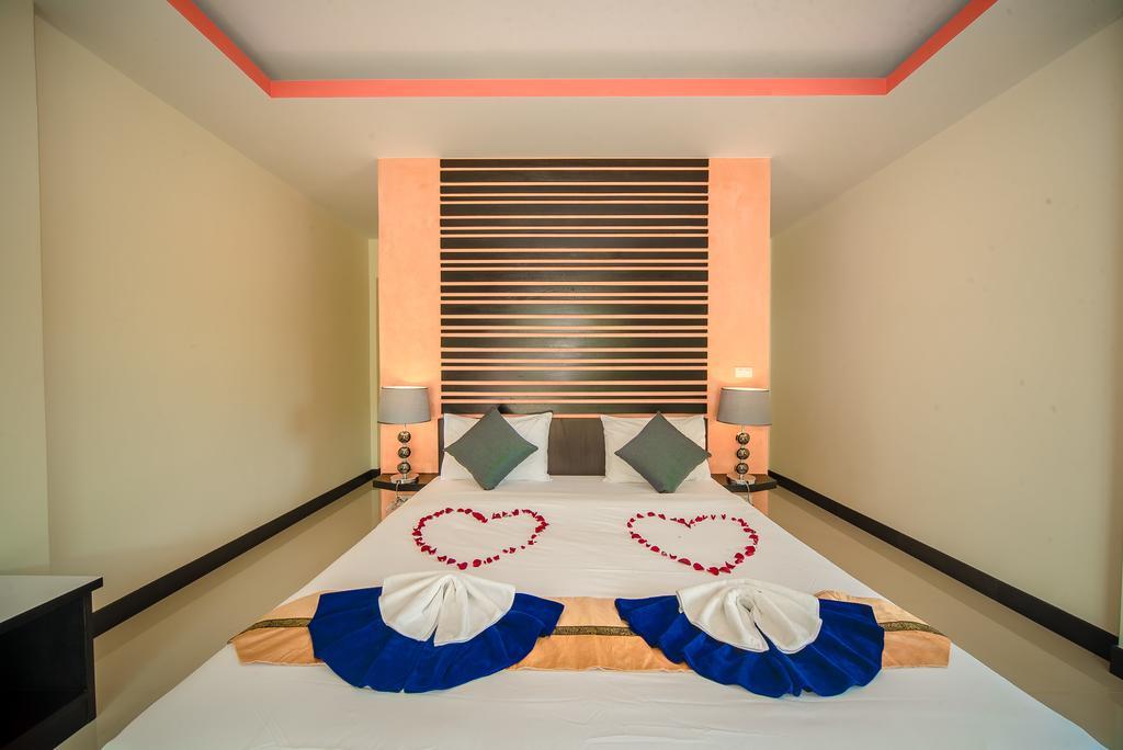 Hotel Santiphap & Ban Bang Khu (Phuket)