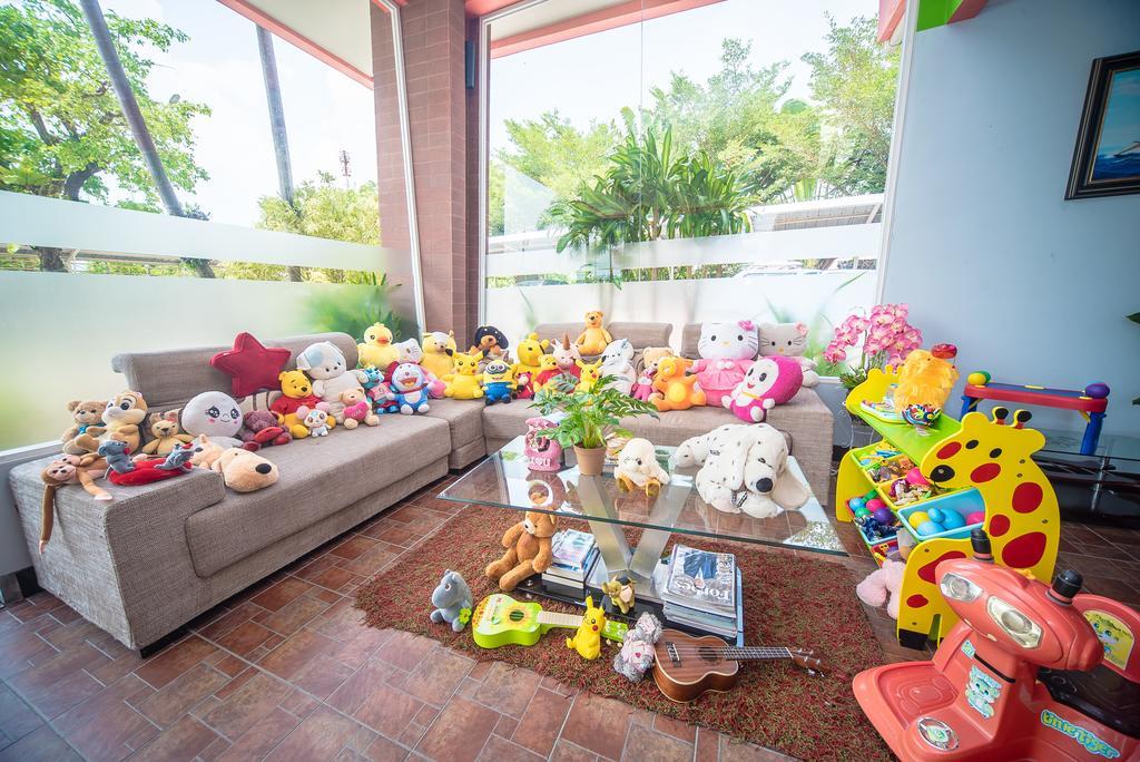 Hotel Santiphap & Ban Bang Khu (Phuket)