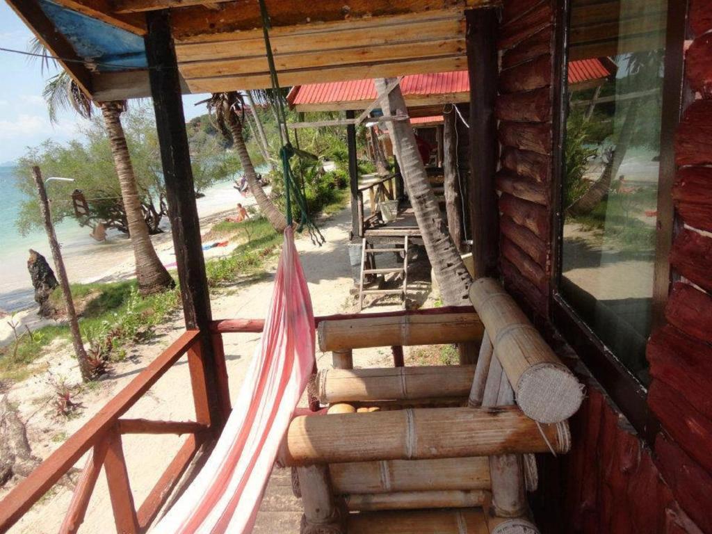 Resort Leela Beach Bungalow 2*