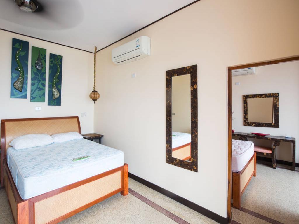 5 Bedroom Seafront Phangan Sdv231-by Samui Dream *
