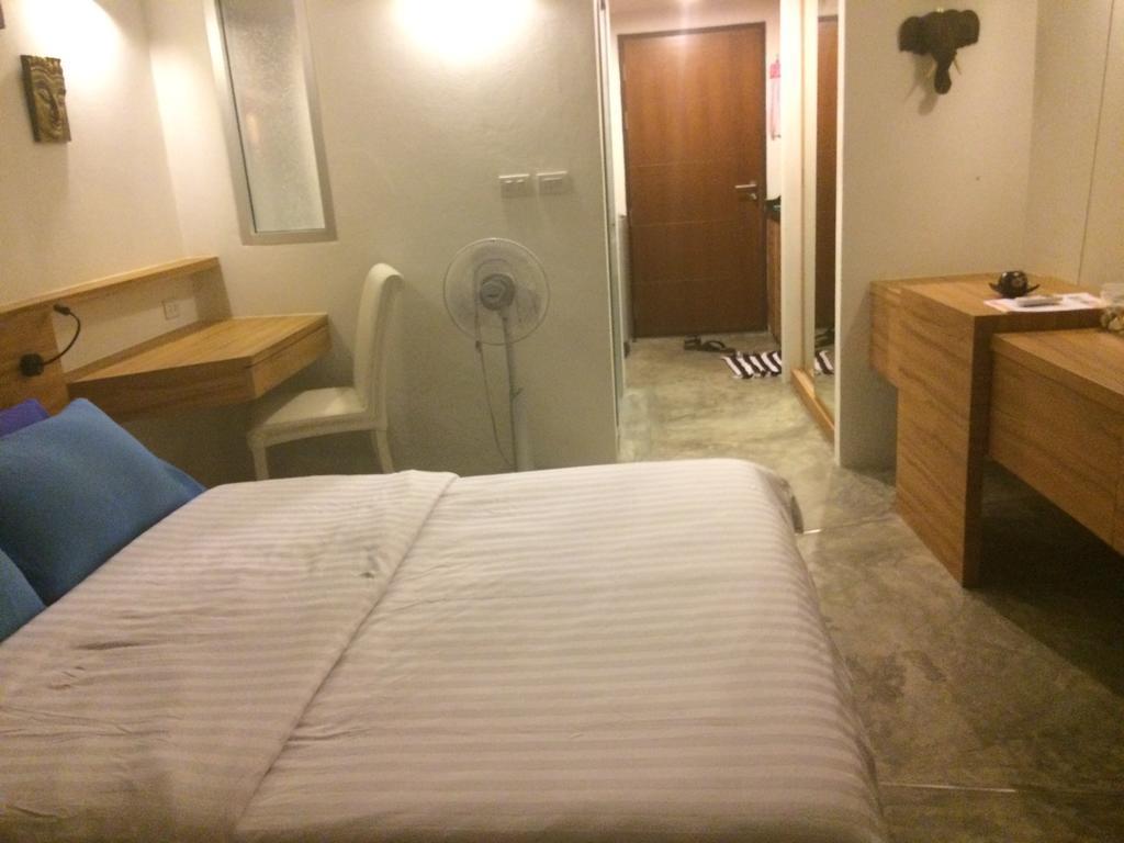 Sea View 1Br Condo Beach Gym Sauna Pool