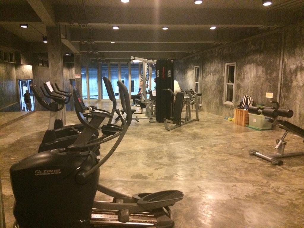 Sea View 1Br Condo Beach Gym Sauna Pool *