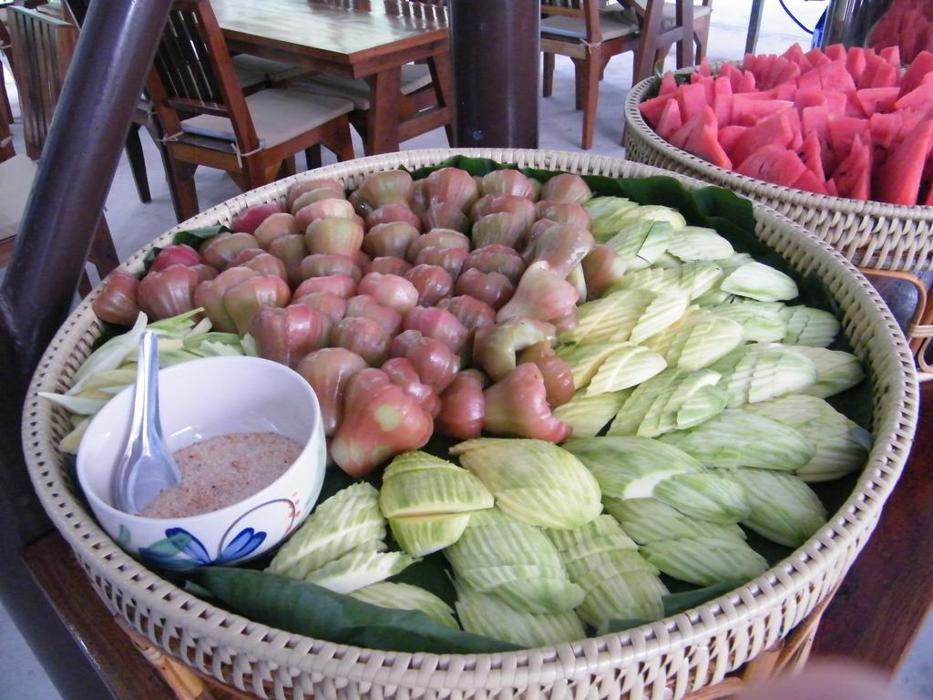 Ya Teng * Ban Tha Sai