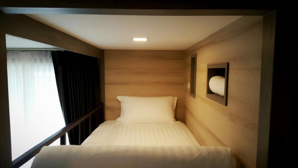The Contrast I Hotel