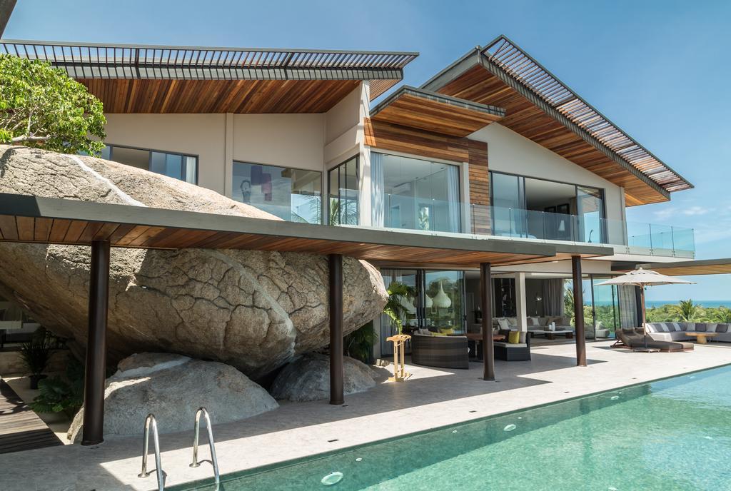 Black Rock Villa *