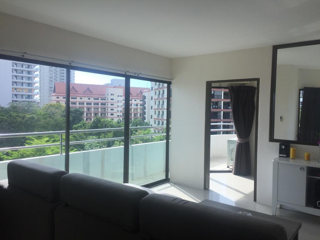 R-con Wongamat Apartment