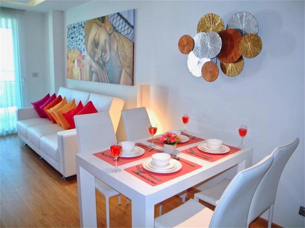 The Privilege : 1 Bedroom In
