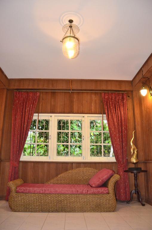 Villa Baan Khun Nang Colonial Mae Nam