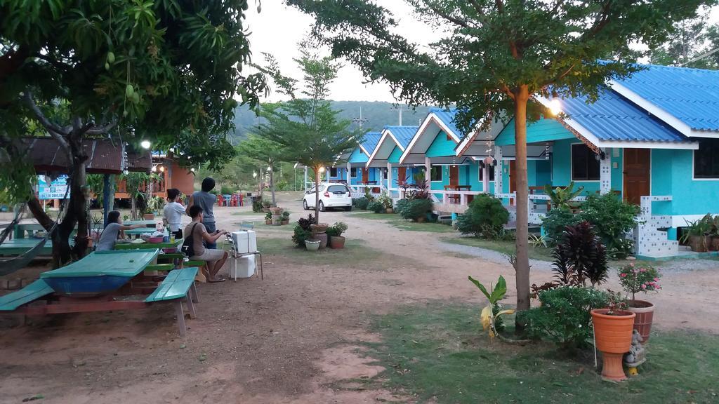 Resort Lung Teeb Paradise Chao Lao Beach