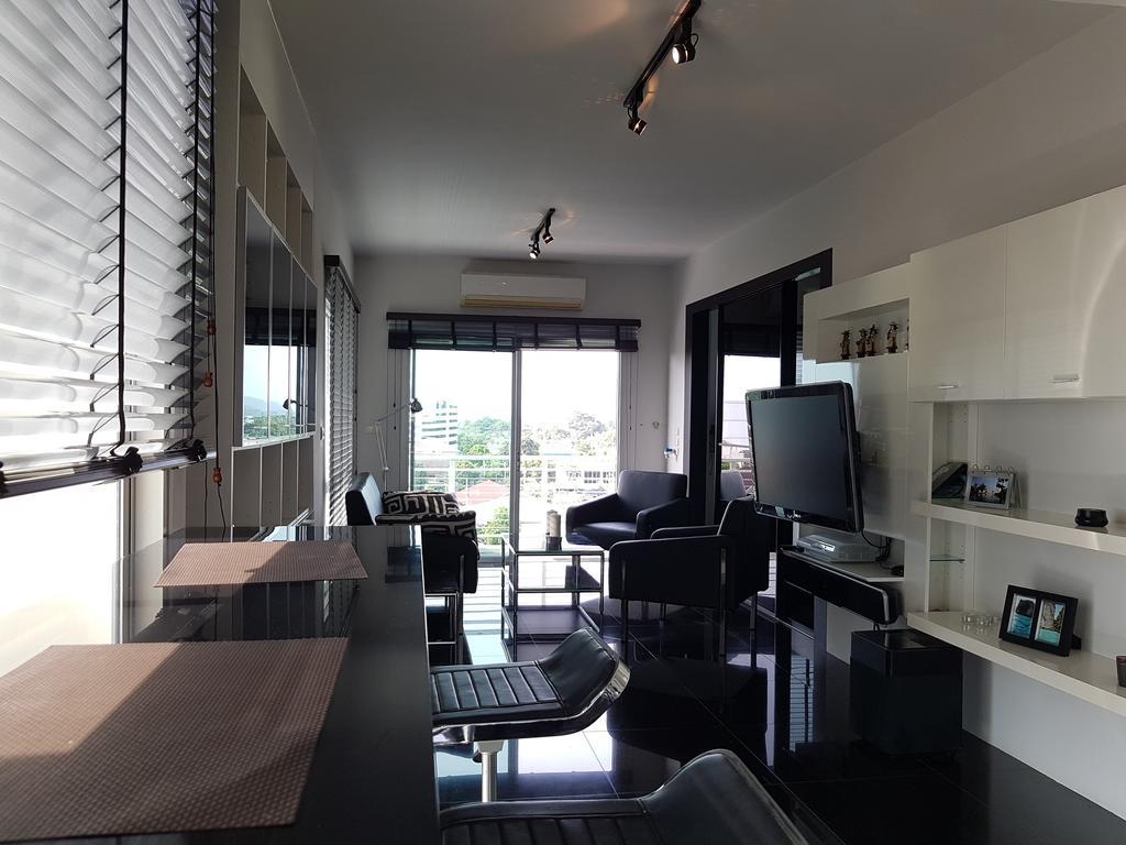 Flame Tree 2-bedroom Apartment Hua Hin