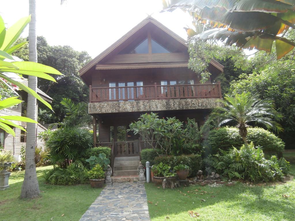 Baan Laem Noi Villa's Casa de férias *