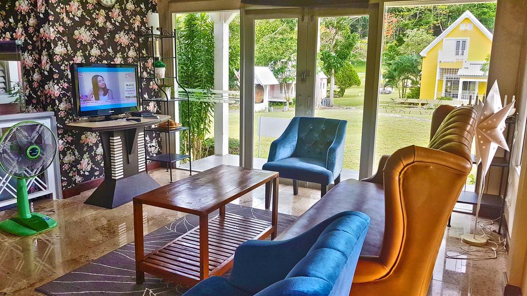 Resort Brookside Valley Rayong