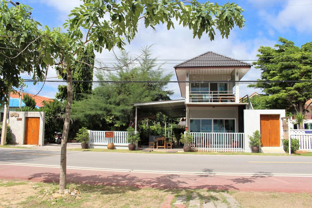Baan Aroka Front Villa