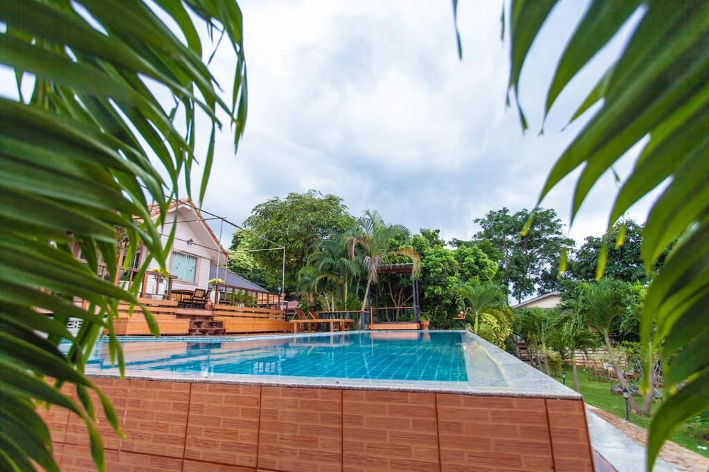 Resort Dusit Talai Nong Nam Daeng