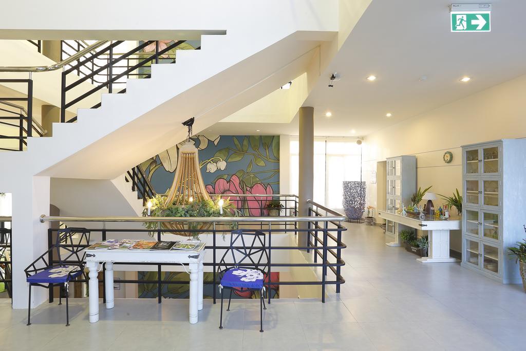 Play La Ploen Boutique And Adventure Camp Hotel 4*