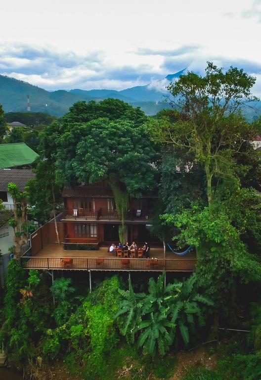 Riverhouse-the Teak House Resort Mae Sariang